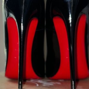 CHRISTIAN LOUBOUTIN SO KATE POINTED TOE PUMP